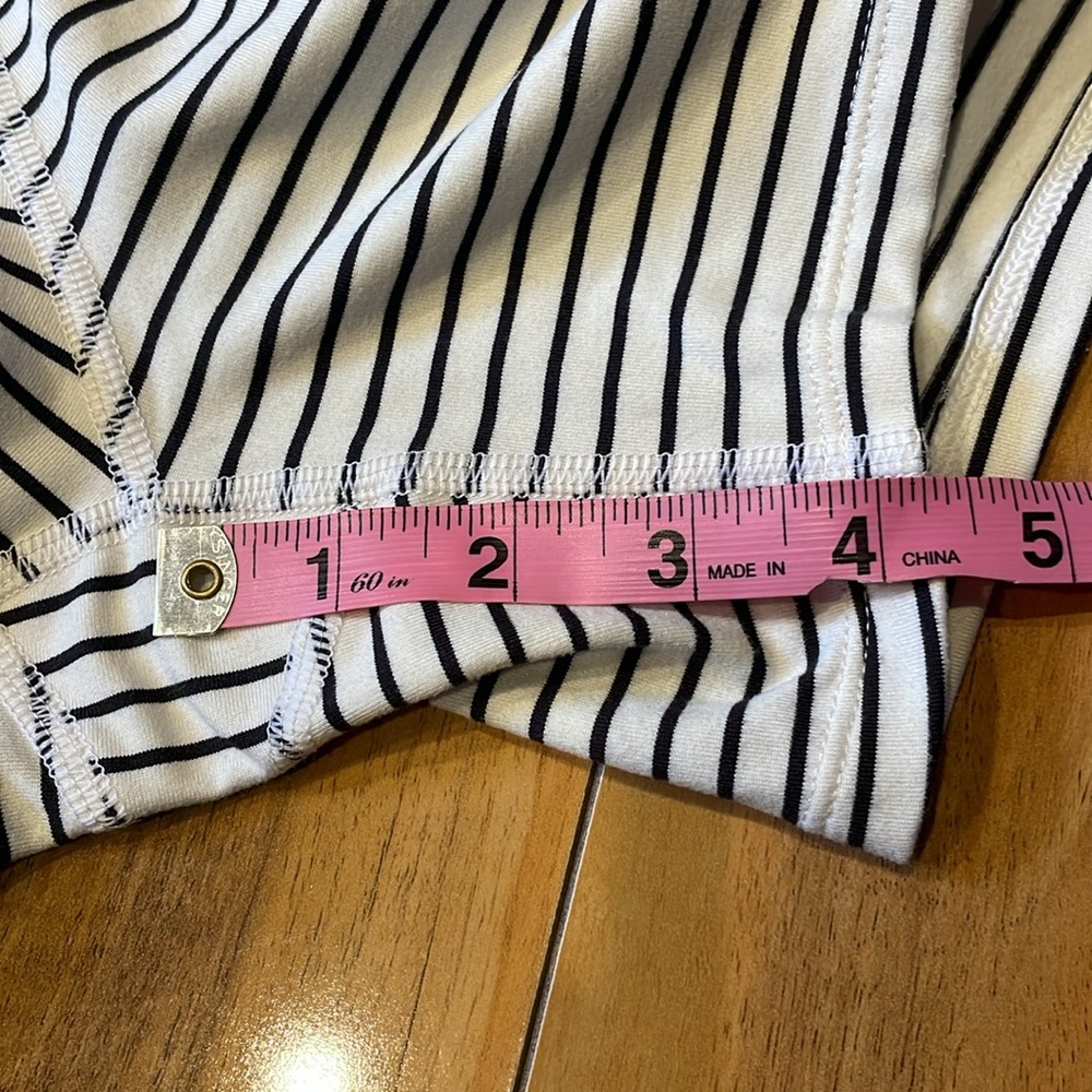 Size large Crossover athletic works striped shorts - Picture 5 of 6